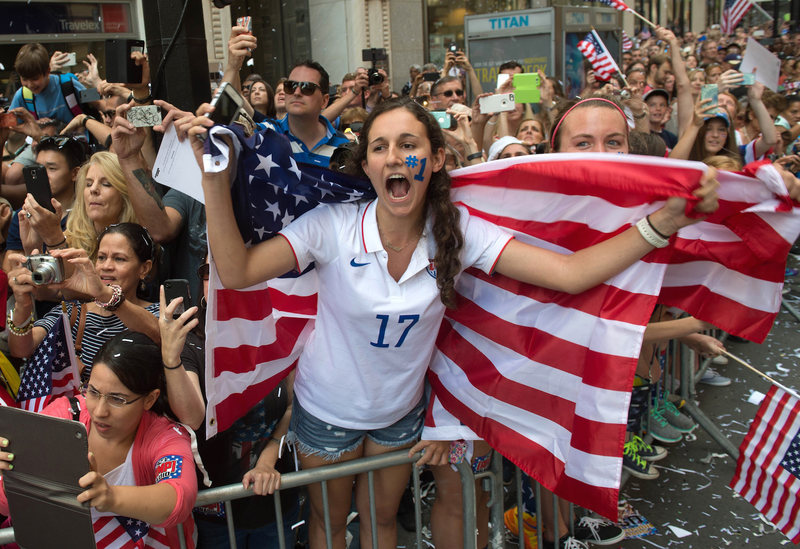 Illustration for article titled Scenes From The USWNT's Victory Parade